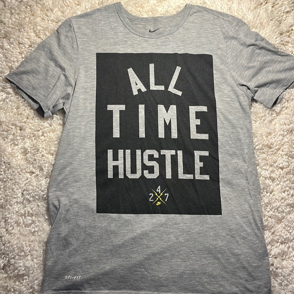 NIKE TEE